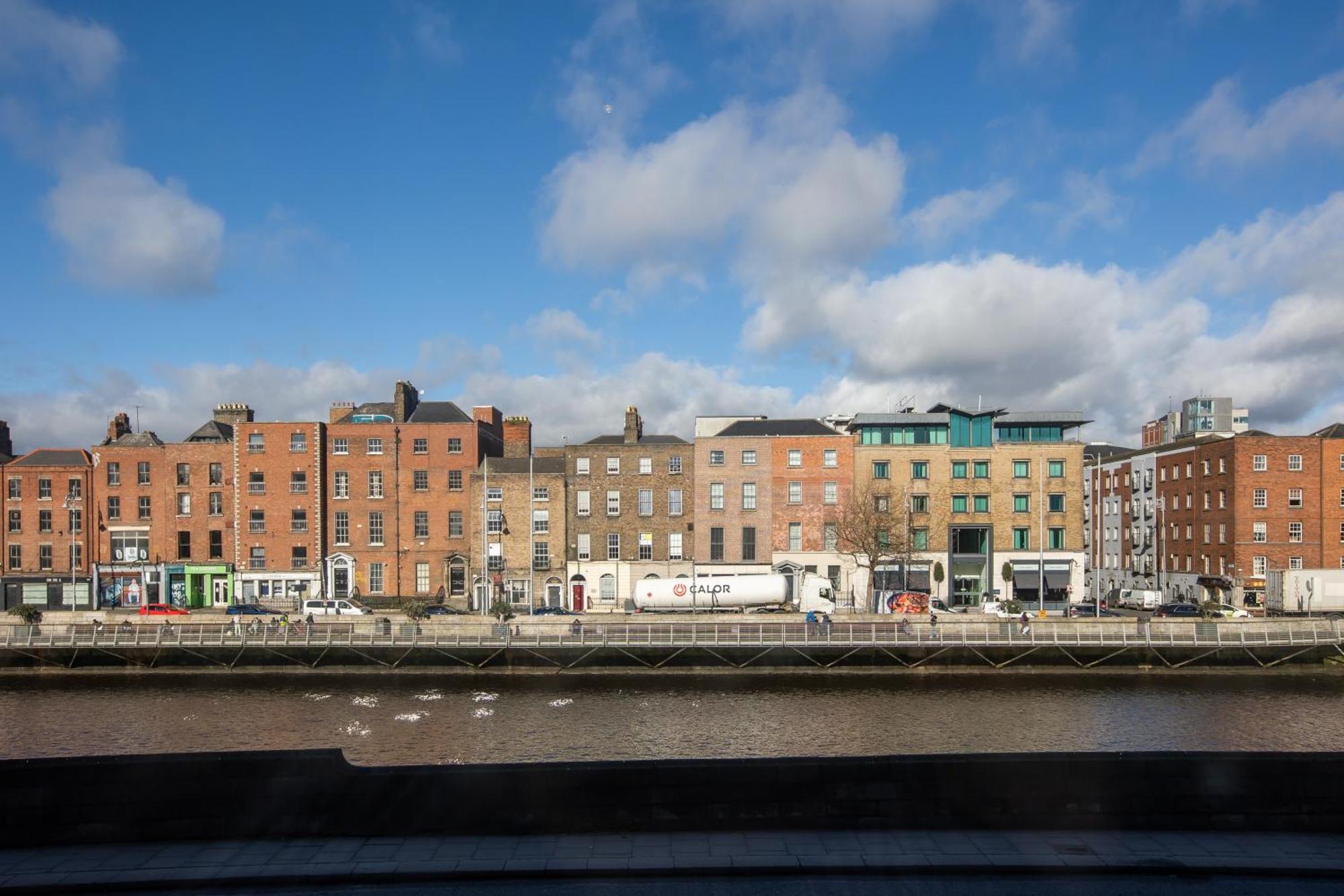 Temple Bar Essex Apartments Dublin Exterior foto
